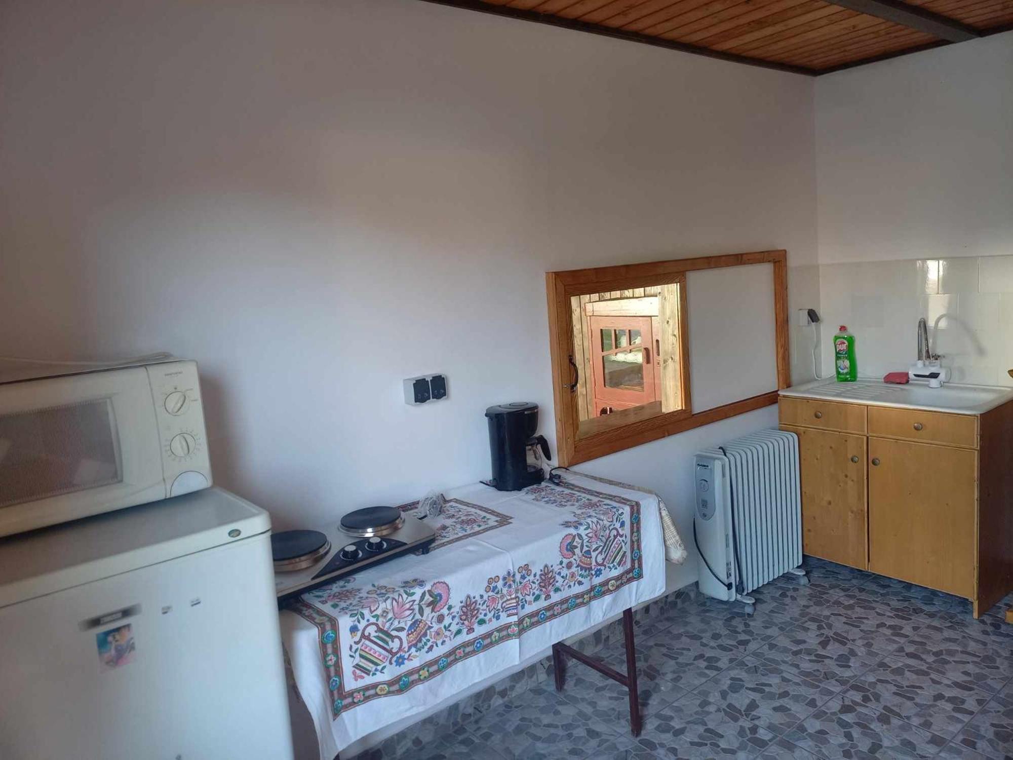 Biro Vendeghaz Hotel Sarateni Exterior foto